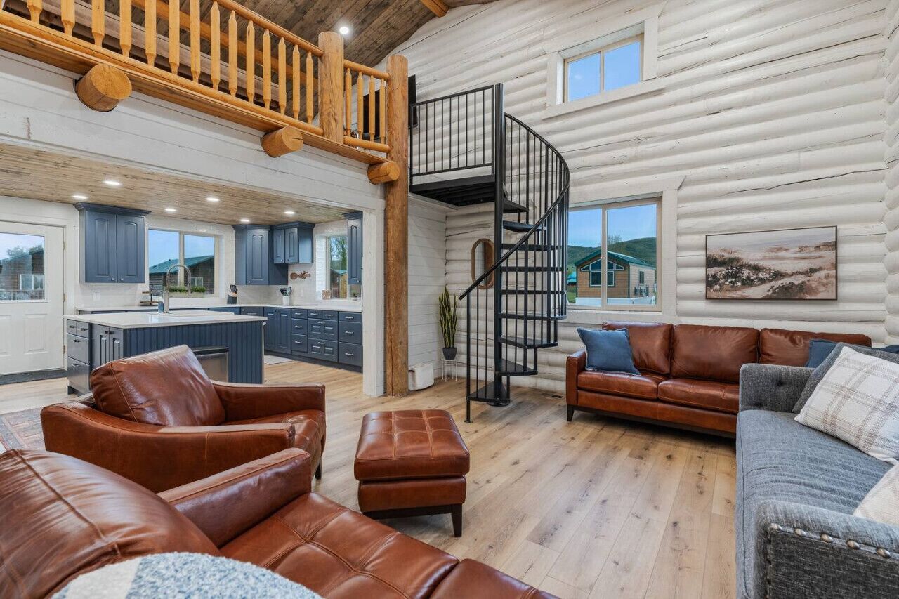 Smart-TV, Videospiele, Tischfußball, Bücher