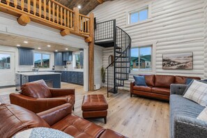 TV connectée, jeux vidéo, baby-foot, livres