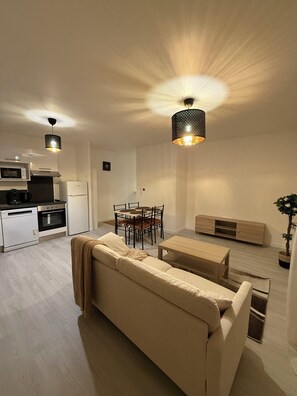 Smart TV - New apartment 5 minutes from Rouen's historic center - breathtaking view. (Rouen)