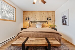 4 soverom, strykejern/-brett, reiseseng for barn og wi-fi (inkludert)