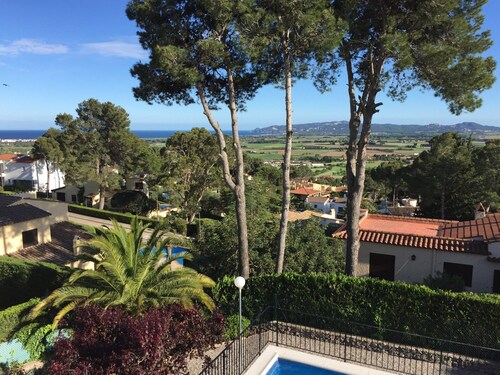 Villa in Estartit Near Golf Course