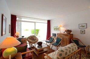 Apartment | Living room - Apartment in Pals Near Platja de Pals Beach (Pals)