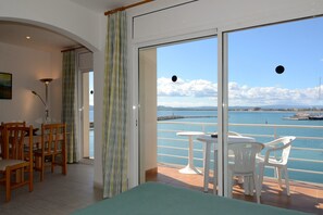 Exterior - Studio on Spanish Beach With Stunning Views (Torroella de Montgrí)