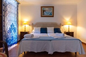 Cottage | 6 chambres, ameublement personnalisé, fer et planche à repasser