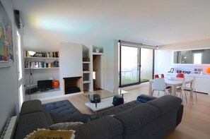 Apartment | Living room - Apartment in Pals Near Sand Beach (Pals)