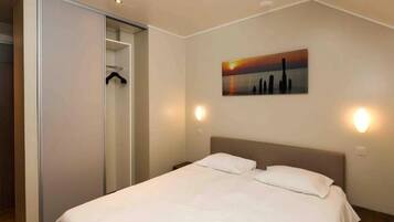 Villa | 3 bedrooms, individually furnished, iron/ironing board