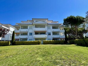 Apartment | Exterior - Apartment in Pals Near Playa de Pals Beach (Pals)