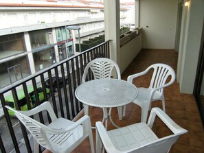 Apartment | Outdoor dining - Apartment in Estartit Near Sand Beach (Torroella de Montgrí)