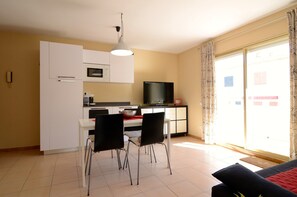 Apartment | Dining
