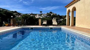 Villa | Pool | Indoor pool, outdoor pool