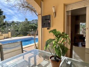 Villa | Outdoor dining - Villa in Begur With Private Pool & Beach Nearby (Begur)