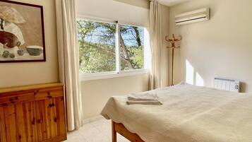 Villa | 3 bedrooms, iron/ironing board