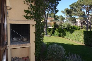 Villa | Unterkunftsgelände