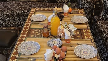 Free daily full breakfast