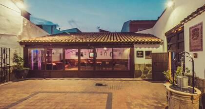 House With Private Patio With max 17 People