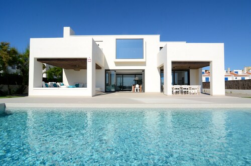 Villa Near Mas Pinell Beach With Private Pool