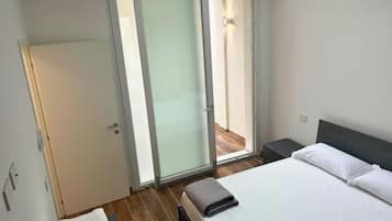 2 bedrooms, WiFi, bed sheets
