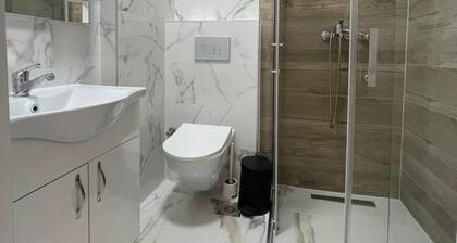 Charming 2-bedroom apartment with AC, WiFi in brilliant Ohrid