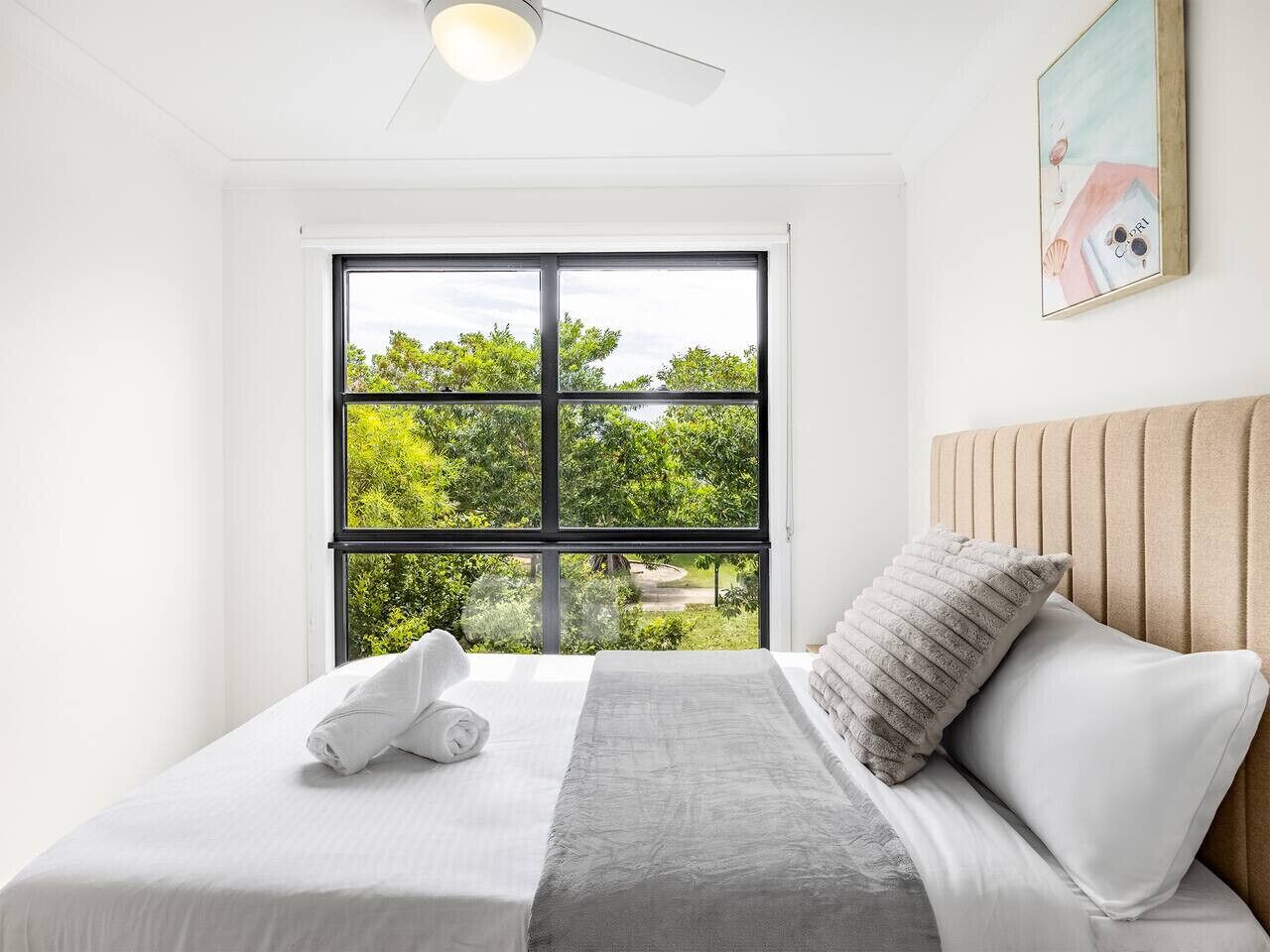 4 bedrooms, WiFi, bed sheets