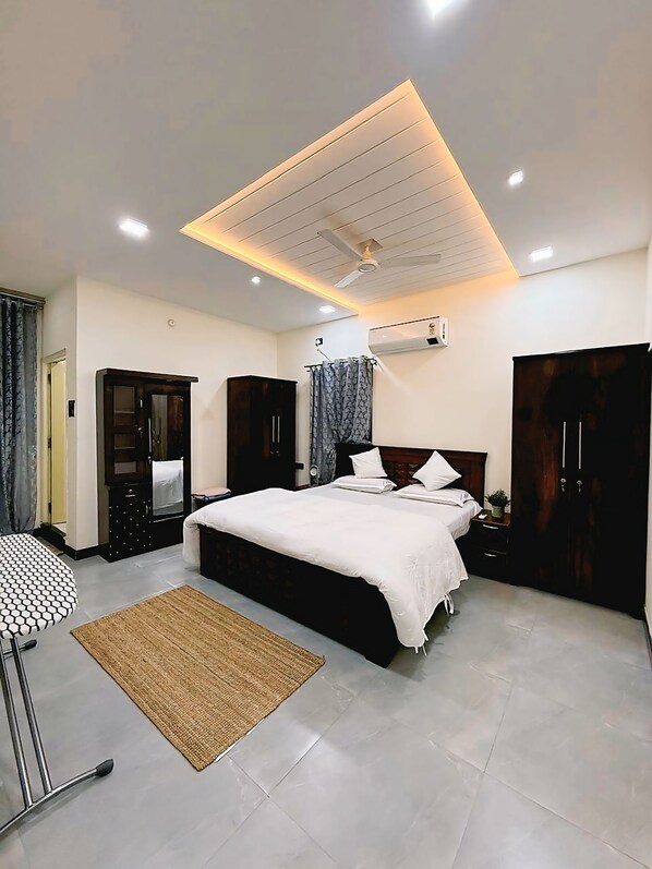 3 chambres, fer et planche à repasser, Wi-Fi, literie fournie