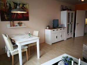 Apartment | Exterior - Holiday Home in Fehmarn by the Beach (Fehmarn)