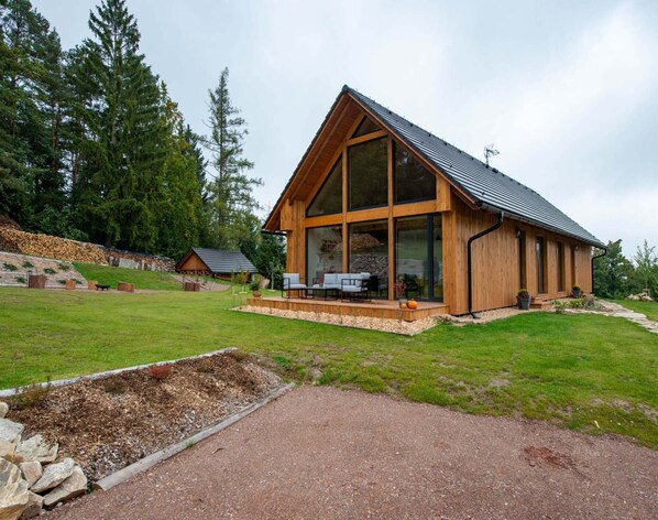House | Exterior - Apartment Near Pernstejn Castle in Smrcek (Býšovec)