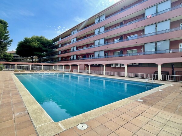 Apartment | Pool - Apartment in L'estartit Near Sandy Beach (Torroella de Montgrí)