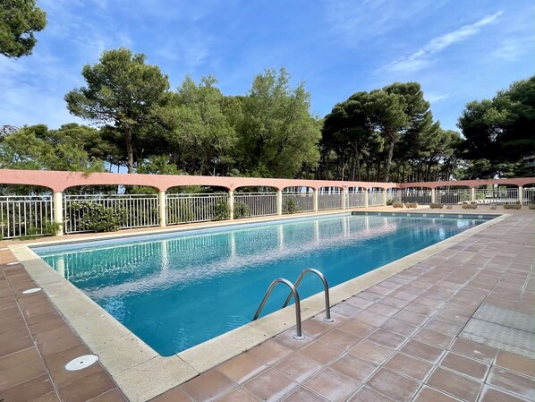 Apartment | Pool | Outdoor pool