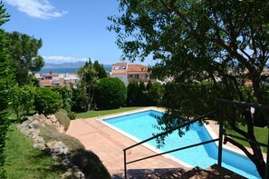 Garden - Apartment in Spain Near Sandy Beach (L'Escala)