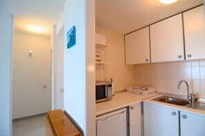 Apartment | Private kitchen - Beachfront Apartment in Griells With Pool (Torroella de Montgrí)