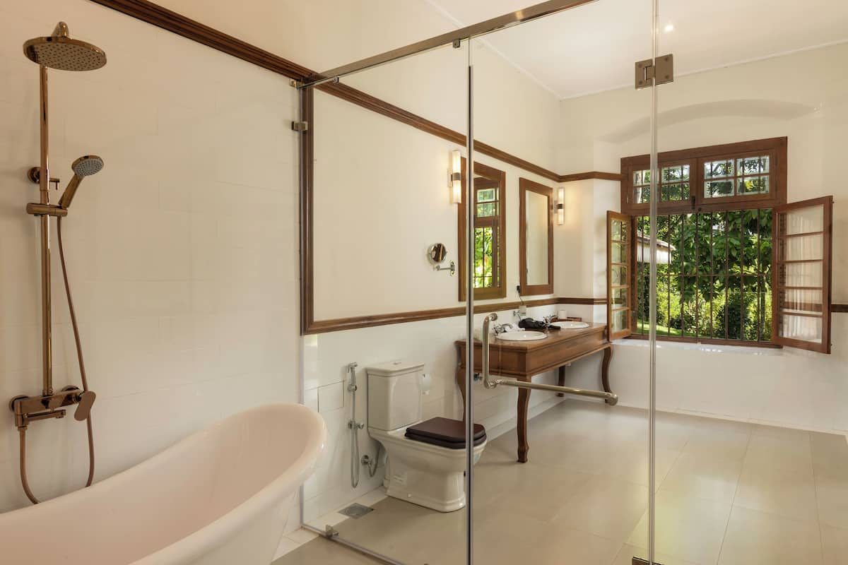 1 bedroom, desk, laptop workspace, free WiFi