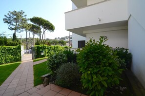 Apartment | Garden - Apartment in Lescala With Terrace (L'Escala)