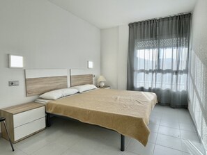 Apartment | 3 bedrooms, iron/ironing board - Apartment in Spain Near Sandy Beach & Pool (Torroella de Montgrí)