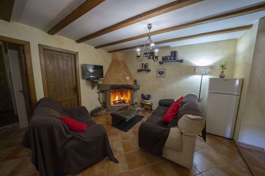 Casa Romantica Para 2 O 4 Personas Con Jacuzzi - Macael