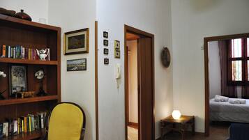 2 chambres, fer et planche Ă repasser, accĂšs Internet, draps fournis