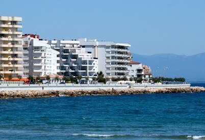 Apartment in Lescala With Terrace