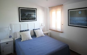 2 bedrooms, iron/ironing board, Internet, bed sheets - Apartment with great Sea View and Community Swimming Pool and private parking01 (Cap d'Artrutx)