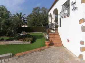 Villa | Property grounds - Villa in Estartit Near sea Beach (Torroella de Montgrí)