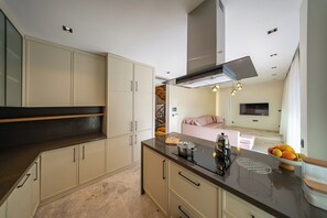 Villa, 4 Bedrooms, Accessible, Smoking | Interior