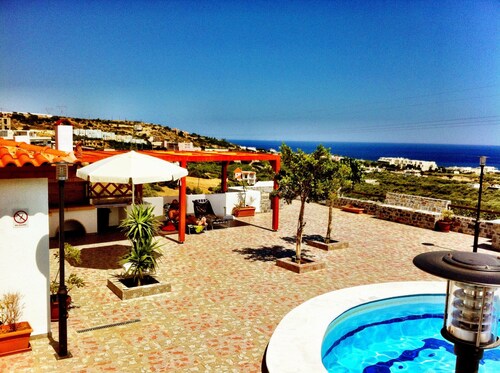 Le sud de la Crète, Filoxenia Villa, est un groupe de dix appartements de vacances