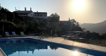 casa familiar con granja la curiosa