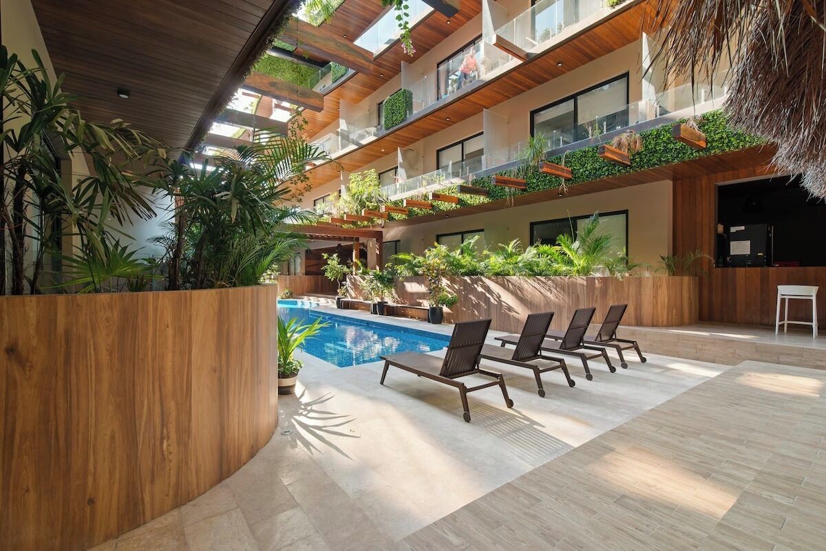 Departamento, 1 habitación, balcón, vista a la ciudad | Alberca | Alberca al aire libre 