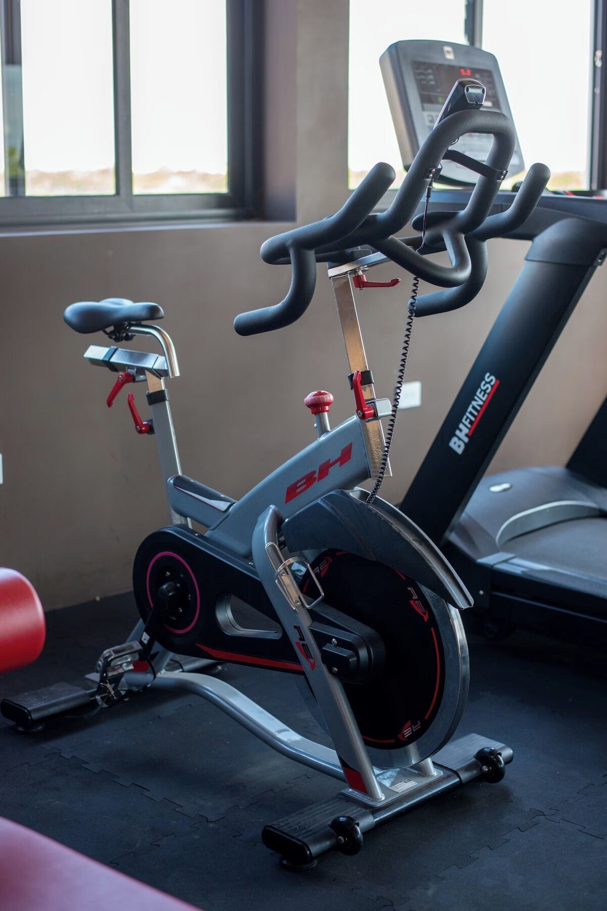 Apartment, 1 Bedroom, Balcony, City View | Fitness facility