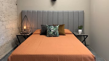 1 bedroom, iron/ironing board, Internet, bed sheets