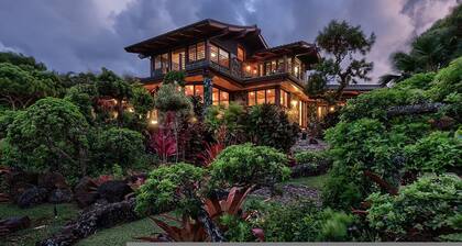 Sea Song in Kilauea With 4 Bedrooms and 4 Bathrooms