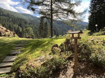 Cozy Apartment With Beautiful Mountain View