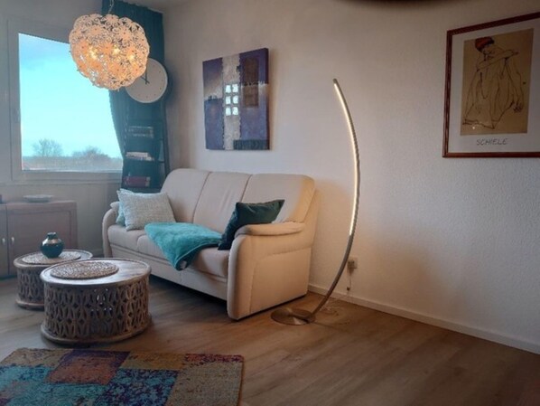 Apartment | Living area - Holiday Home in Fehmarn Near Beach (Fehmarn)