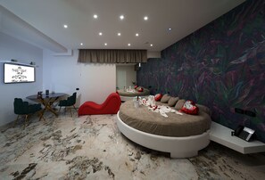 Suíte superluxo | Cofres nos quartos, escrivaninha, quartos à prova de som