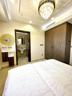 3 bedrooms, iron/ironing board, Internet, bed sheets