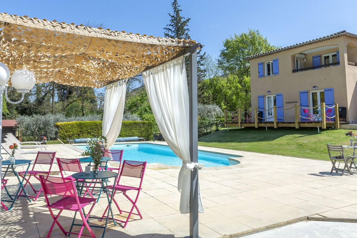 Family Shared Dormitory, Balcony, Garden View (Draps et serviettes non fournis) | Exterior